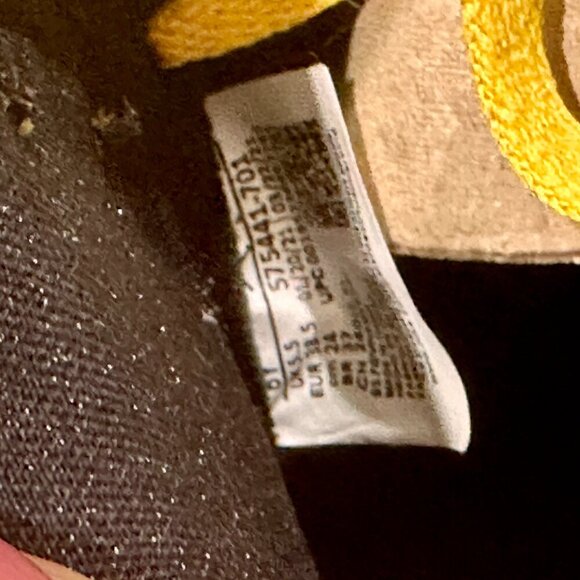 AIR JORDAN 1 RETRO HIGH OG GS 575441 701 POLLEN/WHITE/BLACK SIZE 6Y - Picture 7 of 8